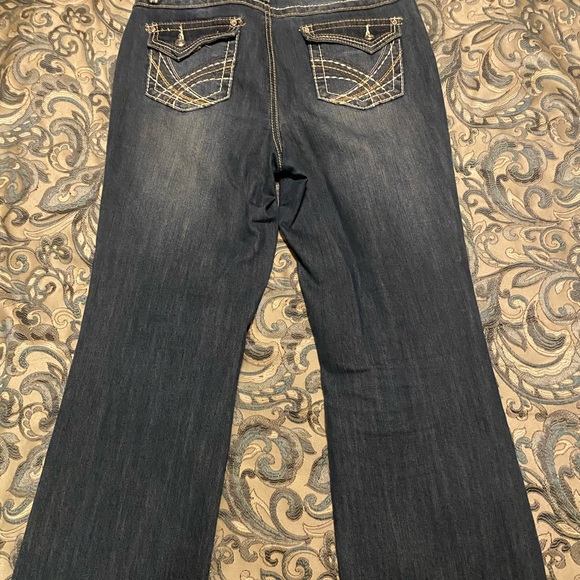 NWOT EARL JEANS - Picture 2 of 6